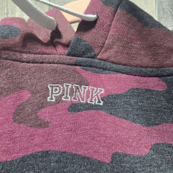 VICTORIA'S SECRET PINK CAMO BLING SEQUIN MAROON HOODIE - Picture 3 of 7